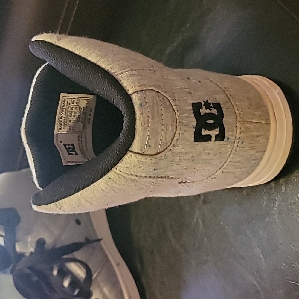 DC Hightops - Picture 3 of 5